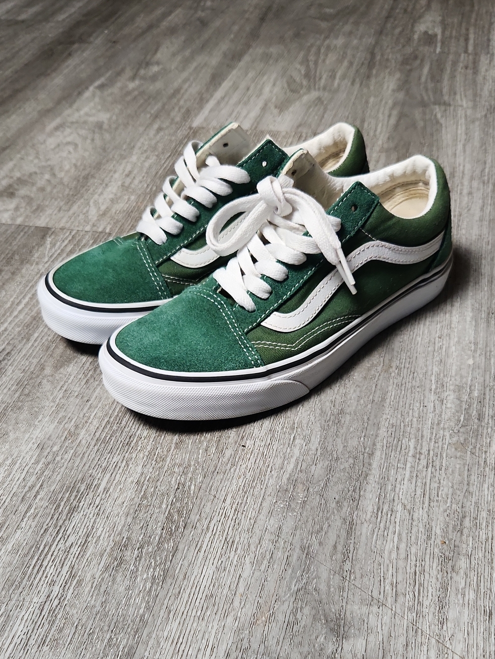 Vans Old Skool Low-Top Sneakers in Green